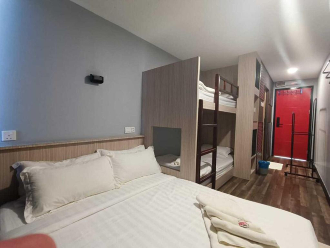 Bedroom 4, Boxinn Kontena Home Stay, Semporna