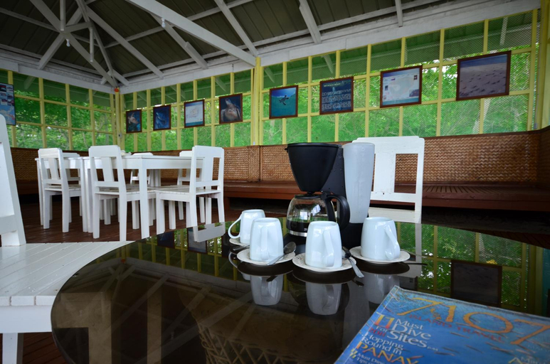 Food & Drinks 2, Arena Island, Narra