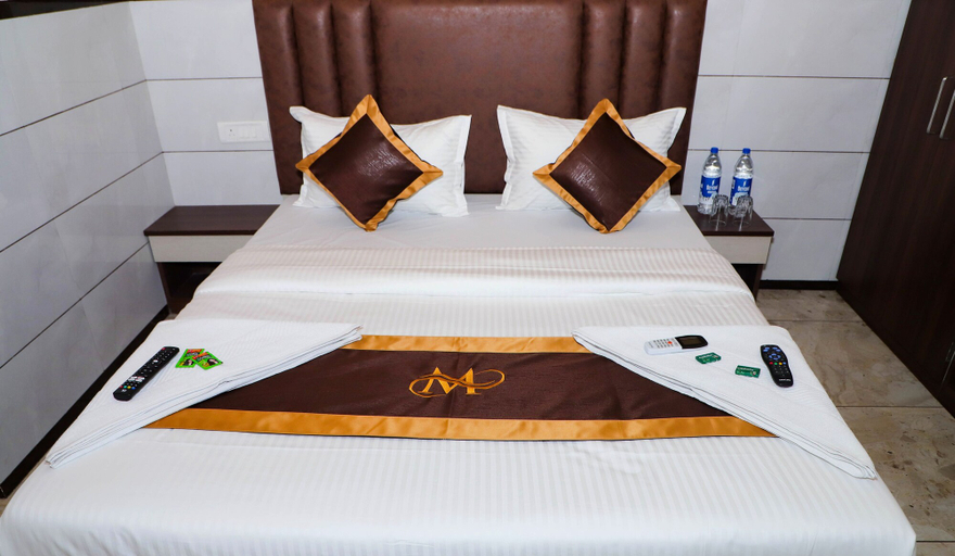 Bedroom, MAJESTIC INN, Palghar
