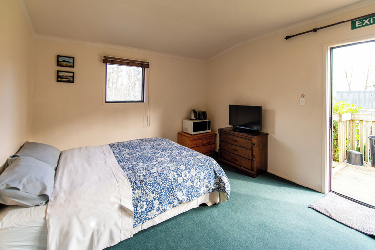 Bedroom 4, Morning Calm Lodge Limited, Hamilton