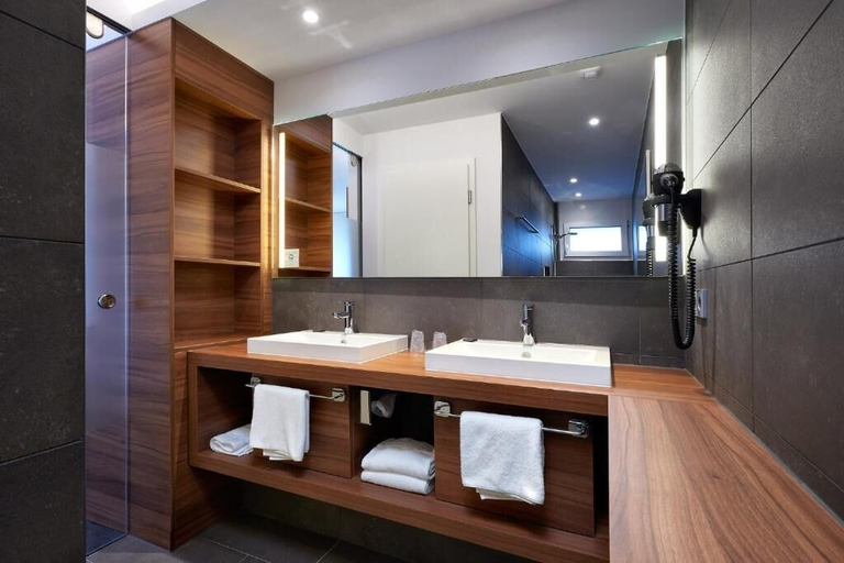 Bathroom 5, FAIROTEL, Esslingen