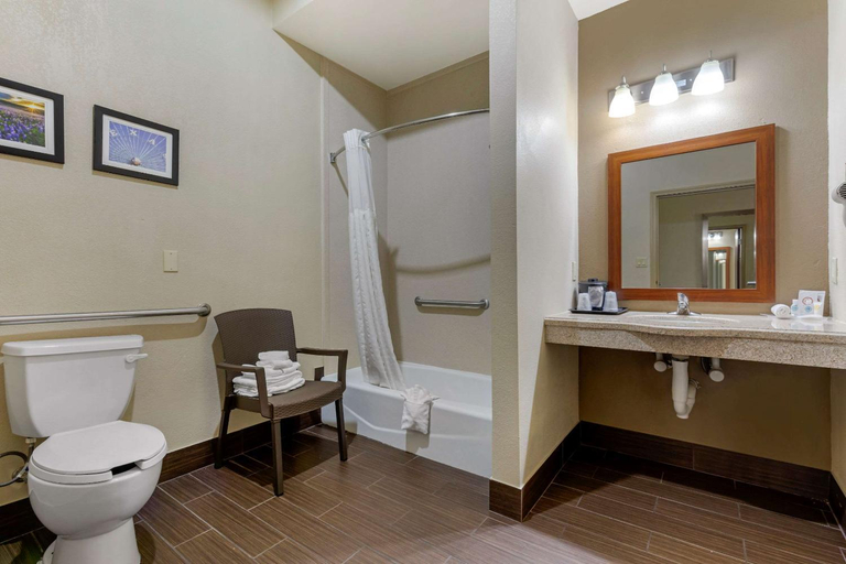 Bathroom 7