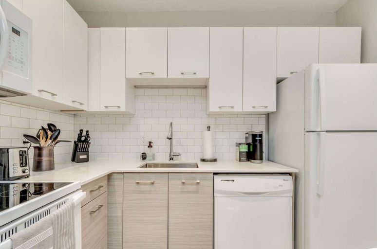 Others 5, Casa Queen-Unique 2BR Suite- Leslieville, Toronto