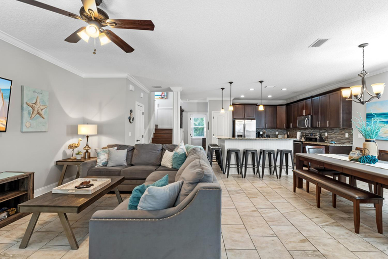 Food & Drinks, Daze Off by Newman-Dailey, Okaloosa