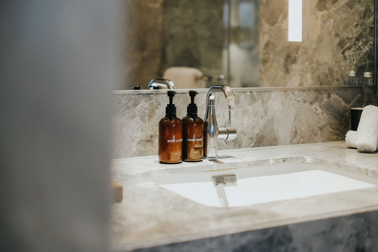 Bathroom 4