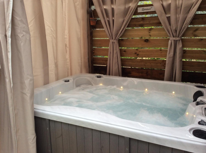 Bathroom 4, l'Oustaou B&B Piscine & Spa, Var