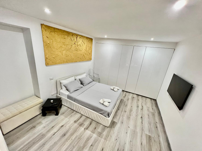 [Abstract house] Design home in center of Turin, Torino