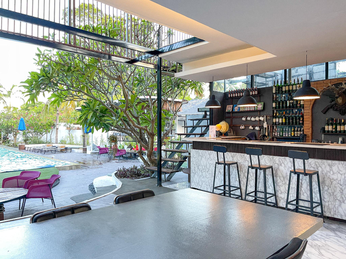 Food & Drinks 5, The Living Pool Villas, Ko Samui