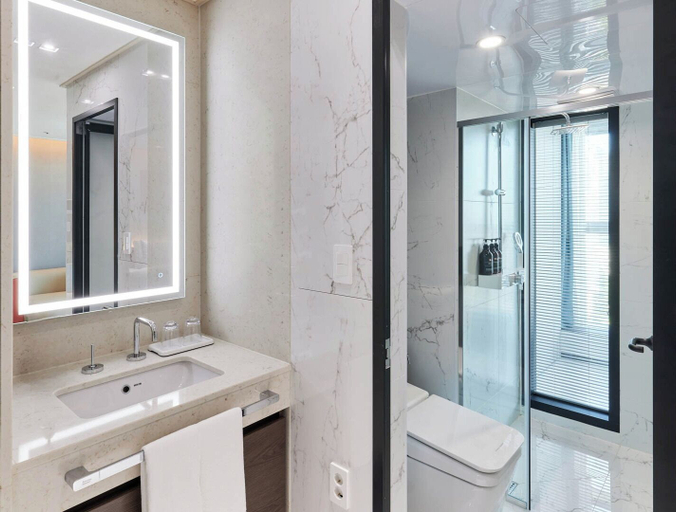 Bathroom 4, NEWCZ CENTUM HOTEL, Haeundae