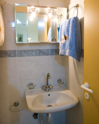 Bathroom 3, ΩΚΕΑΝΙΣ, Central Greece