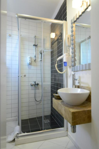 Bathroom 4, City Center Hotel, Beyoğlu