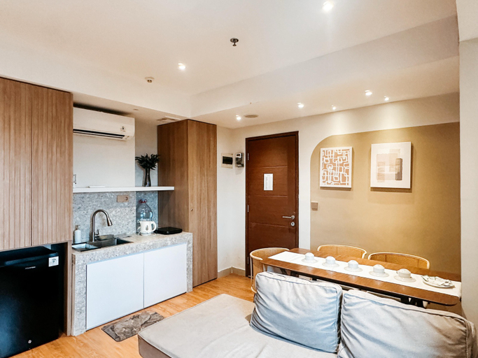 Others 2, 3BR Sudirman Suites Apartemen by Your Home, Bandung