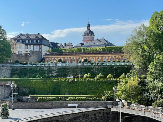 Castle View Living - Best Apartment in Weilburg, Limburg-Weilburg