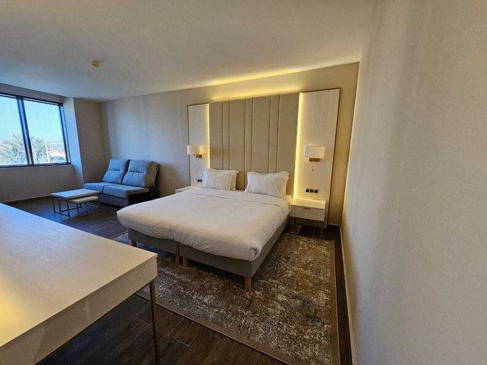 Bedroom 2, Azur Rotana Thalasso & Resort, Marsat El Hadjadj