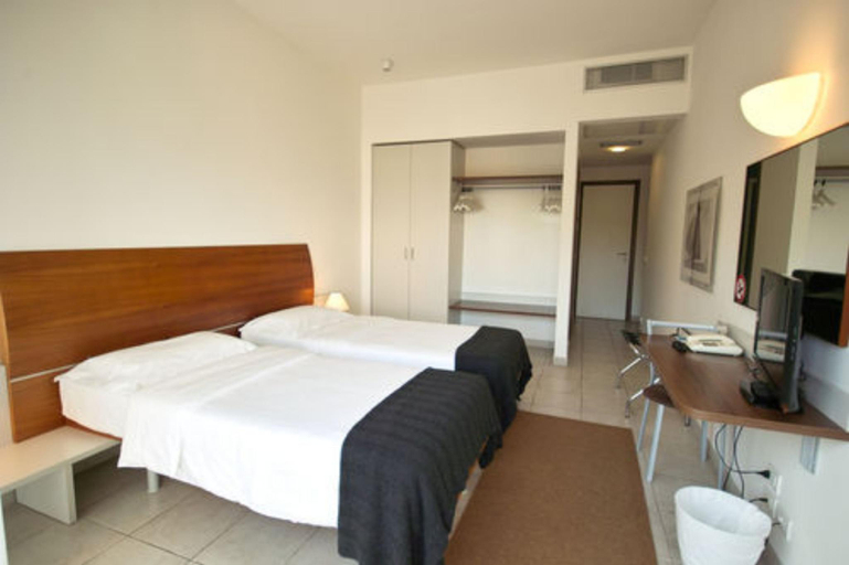 Bedroom 16