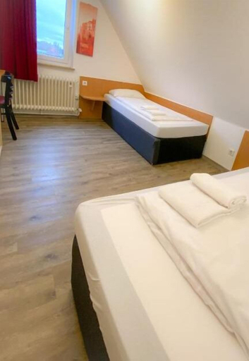 Bedroom 2, 24-7 Stadthotel Stuttgart, Stuttgart