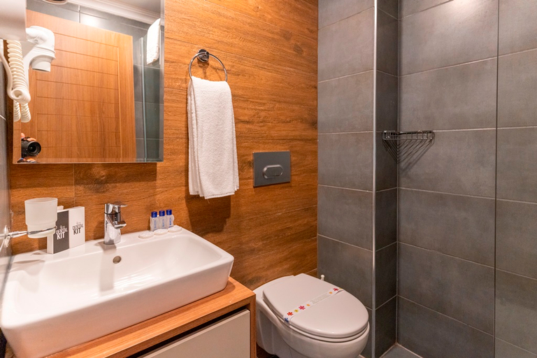 Bathroom, Lancora Beach Hotel, Kemer