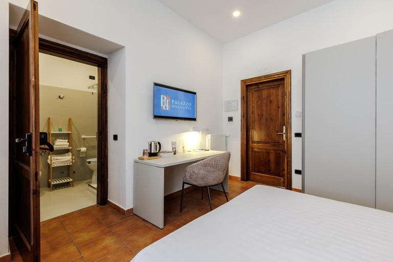 Bedroom 3, Palazzo della Citta, Isernia