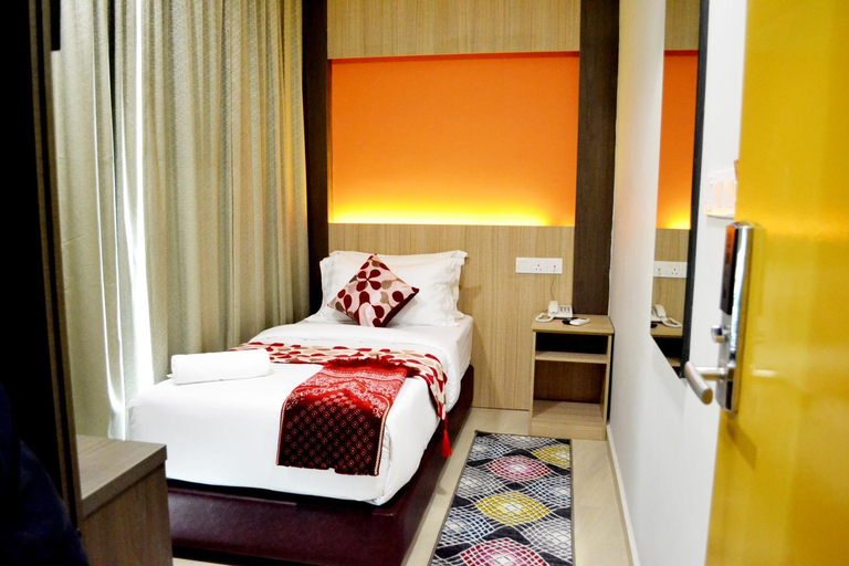 Bedroom 13
