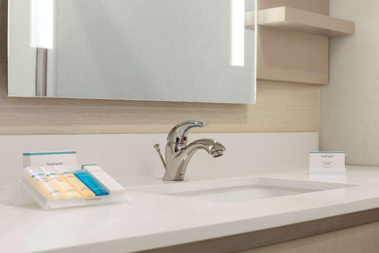 Bathroom 15
