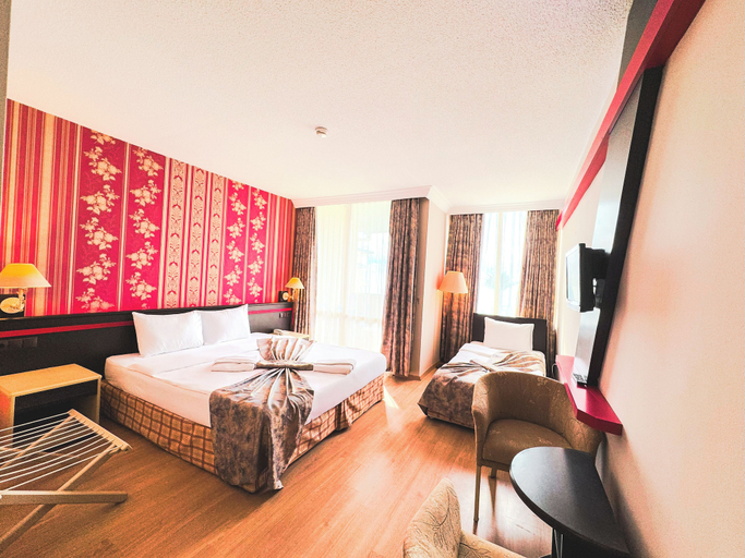 Bedroom 4, Senza Sunset Beach Hotel - All Inclusive, Alanya