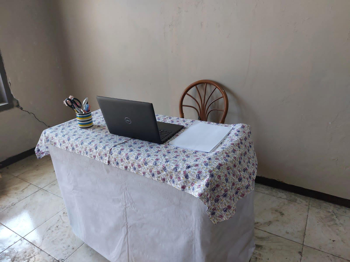 Others 4, SPOT ON 93035 Karman's Sari Homestay Syariah, Gresik