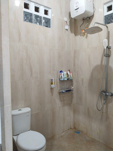 Bathroom 3, Griya Delvin, Kulon Progo