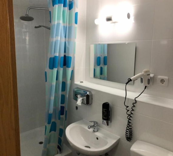 Bathroom 3, 24-7 Stadthotel Stuttgart, Stuttgart