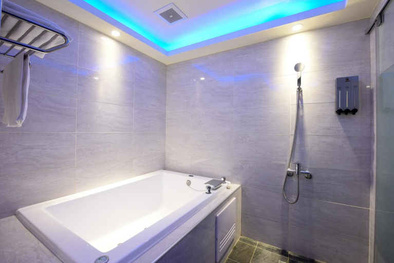 Bathroom 3, Meng Hsiang Motel, Taoyuan