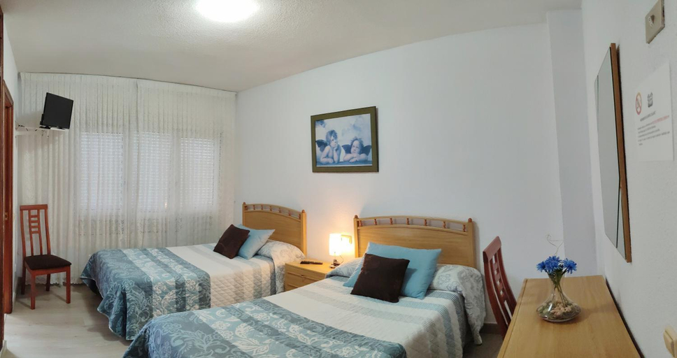 Bedroom 4, Hostal La Llave, Palencia