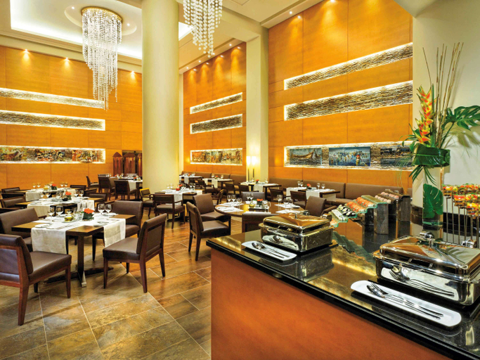 Food & Drinks 4, Movenpick Ambassador Hotel Accra, Accra
