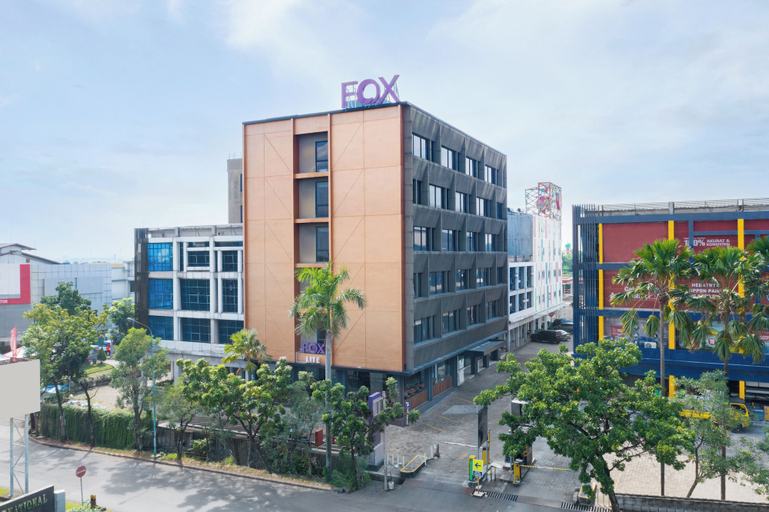 Exterior & Views 2, Fox Lite Hotel Cikarang, Cikarang