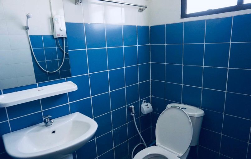 Bathroom 3, Punyin Hotel Inthanon, Chom Thong