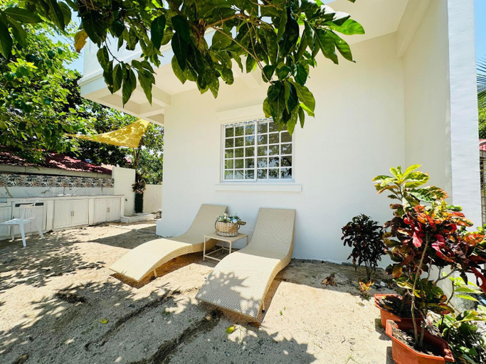 Others 3, The Kroun Seafront Residences, Agdangan