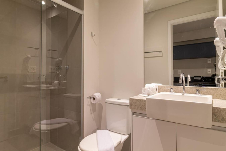 Bathroom 2, 360 Limited Pinheiros, São Paulo
