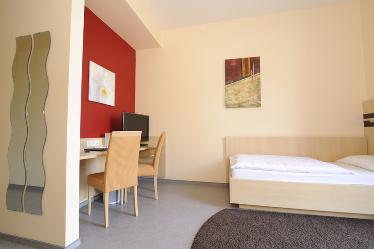 Bedroom 4, Sporthotel Borussia Düsseldorf, Düsseldorf