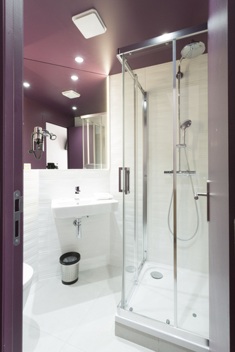 Bathroom 2, Brit Hotel Codalysa Marne la Vallée - Torcy, Seine-et-Marne