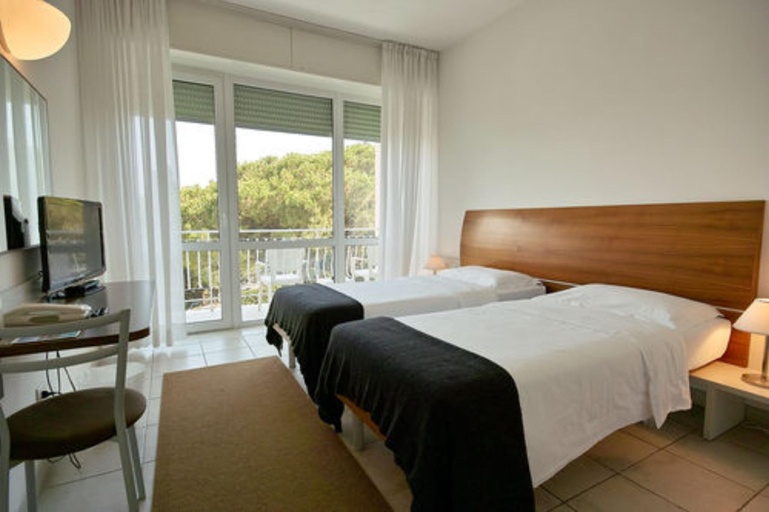 Bedroom 15