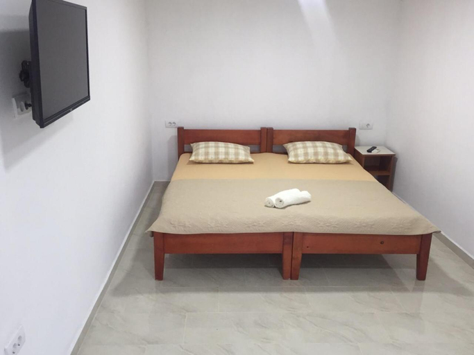 Bedroom 2, IdealHouse Apartments