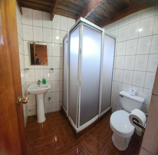 Bathroom 3, Hospedaje Shuyen, Malleco