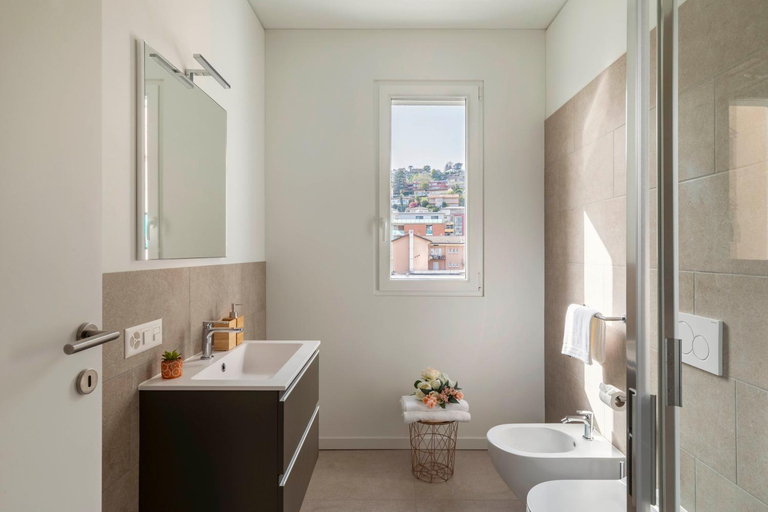 Bathroom 2, Magic Deluxe Suites - Free Parking, Lugano