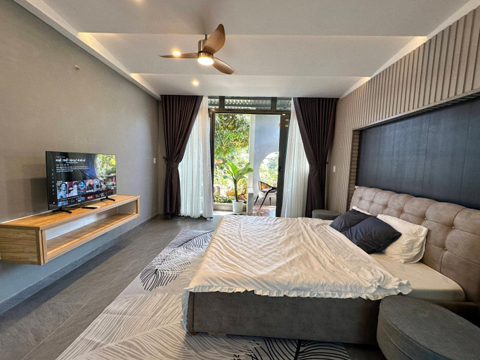 Bedroom 13
