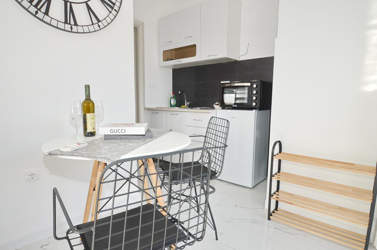 Others 3, KM Apartments