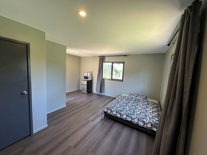 Bedroom 3, Morning Calm Lodge Limited, Hamilton