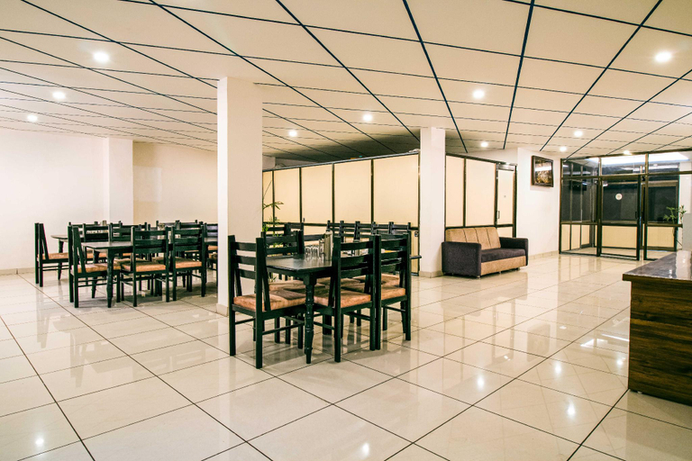 Food & Drinks 5, Treebo Paras Raj Near City Palace, Udaipur