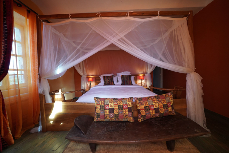 Bedroom 2, Chambres d'hôtes La Gourguille, Gard