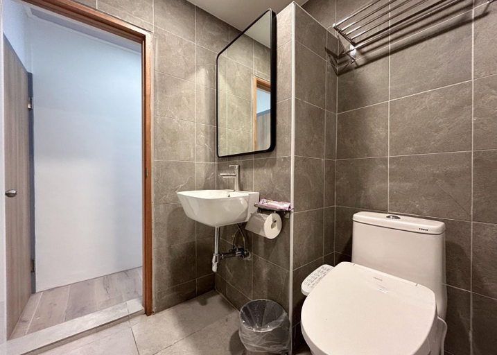 Bathroom 2, Yan Bin Hotel, Tainan