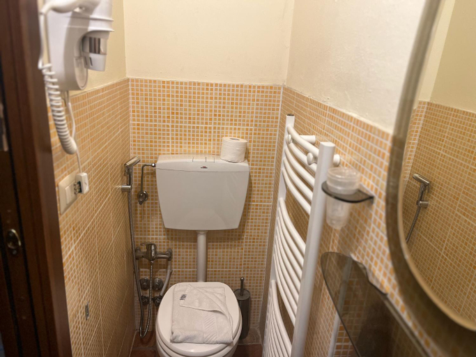 Bathroom 2, Agriturismo La Brezza, Reggio Nell'Emilia
