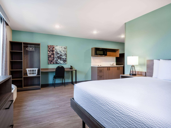 Bedroom 3, Echo Suites Extended Stay By Wyndham Madison, Dane