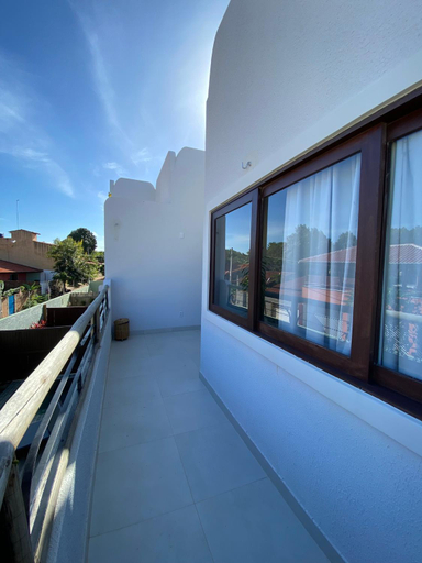 Exterior & Views 21